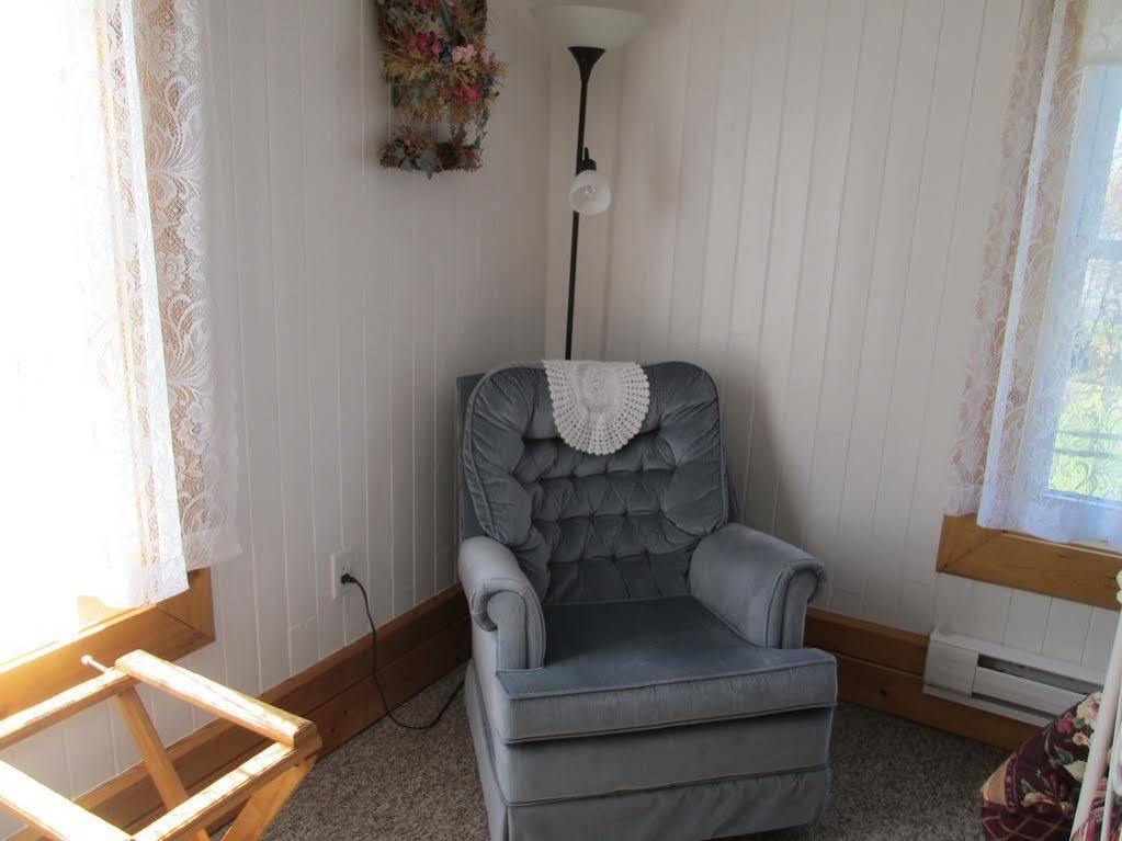 Gite Les Acres Tranquilles B&B Port-Daniel Екстериор снимка